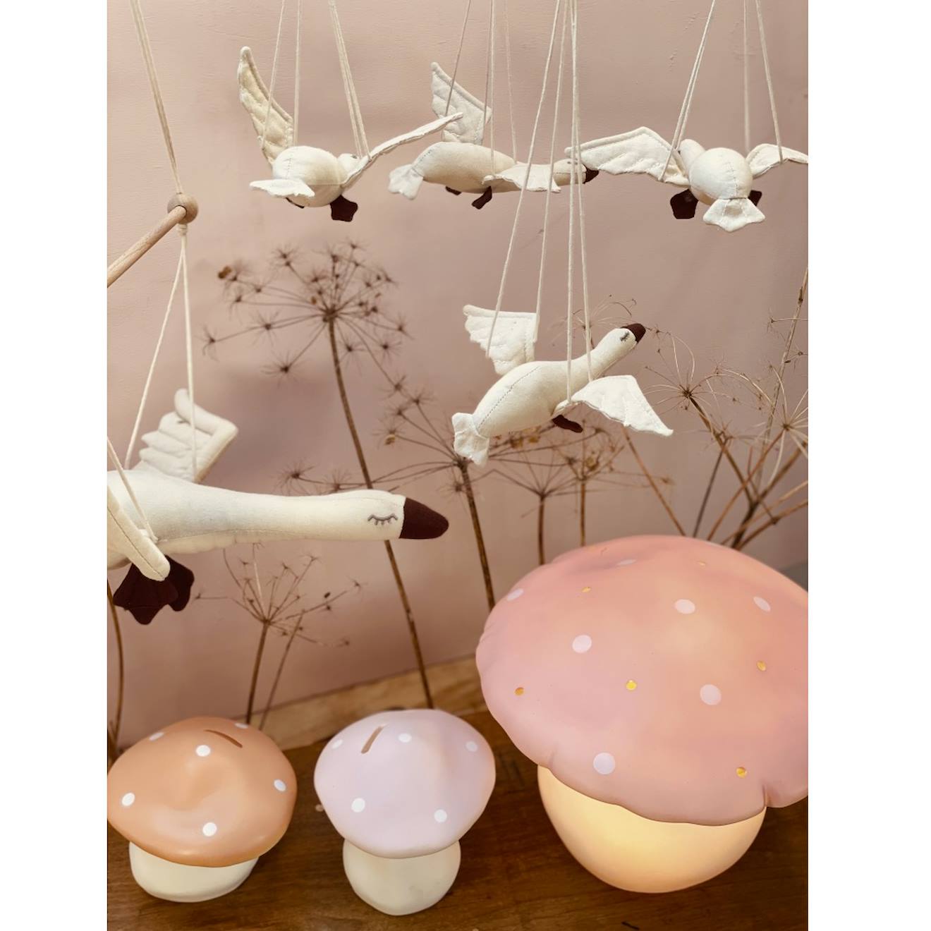 Mobile Oies En Coton Beige (Egmont Toys) - Image 1