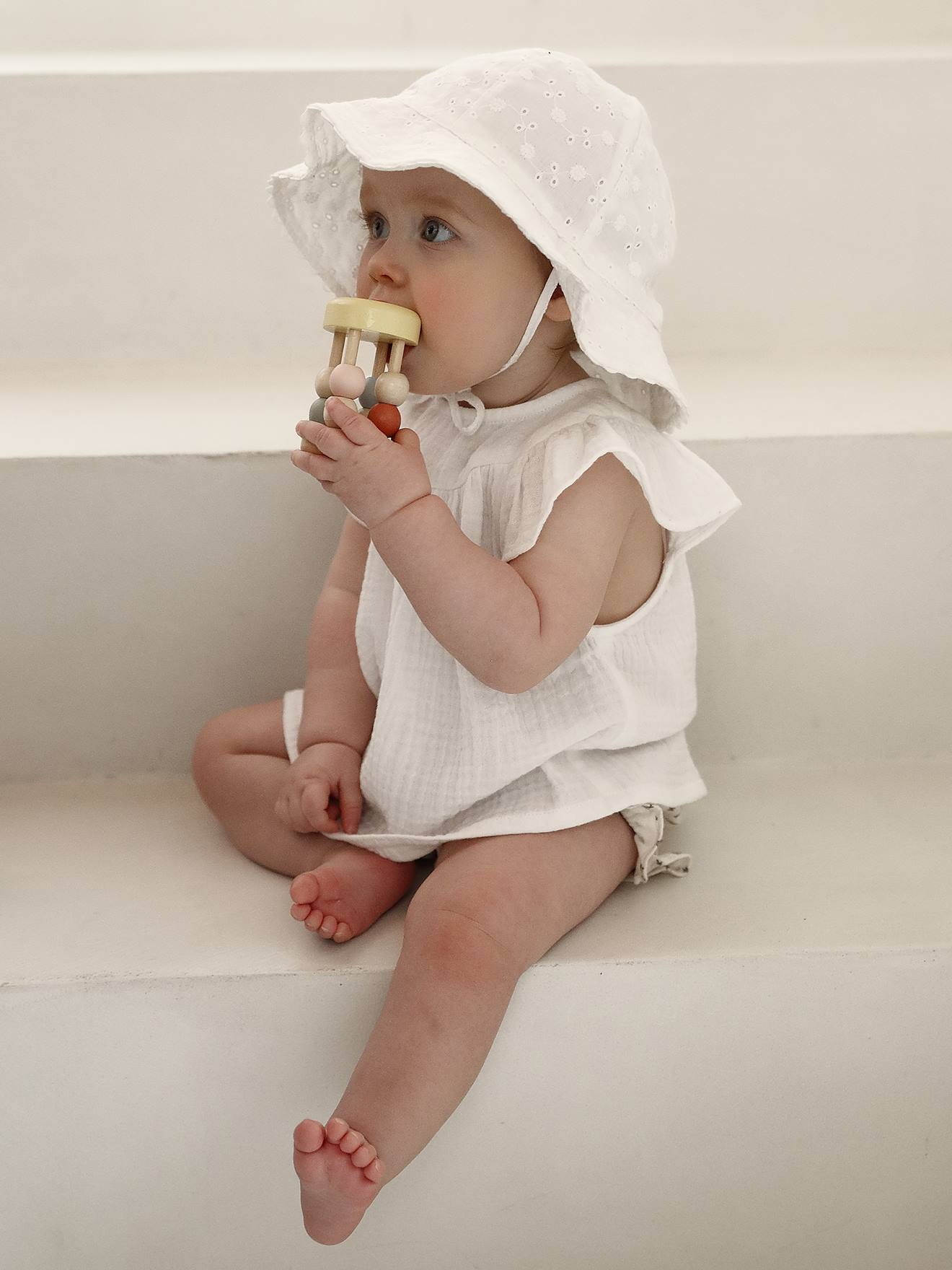 Chapeau en broderie anglaise bébé fille écru (Vertbaudet) - Image 2