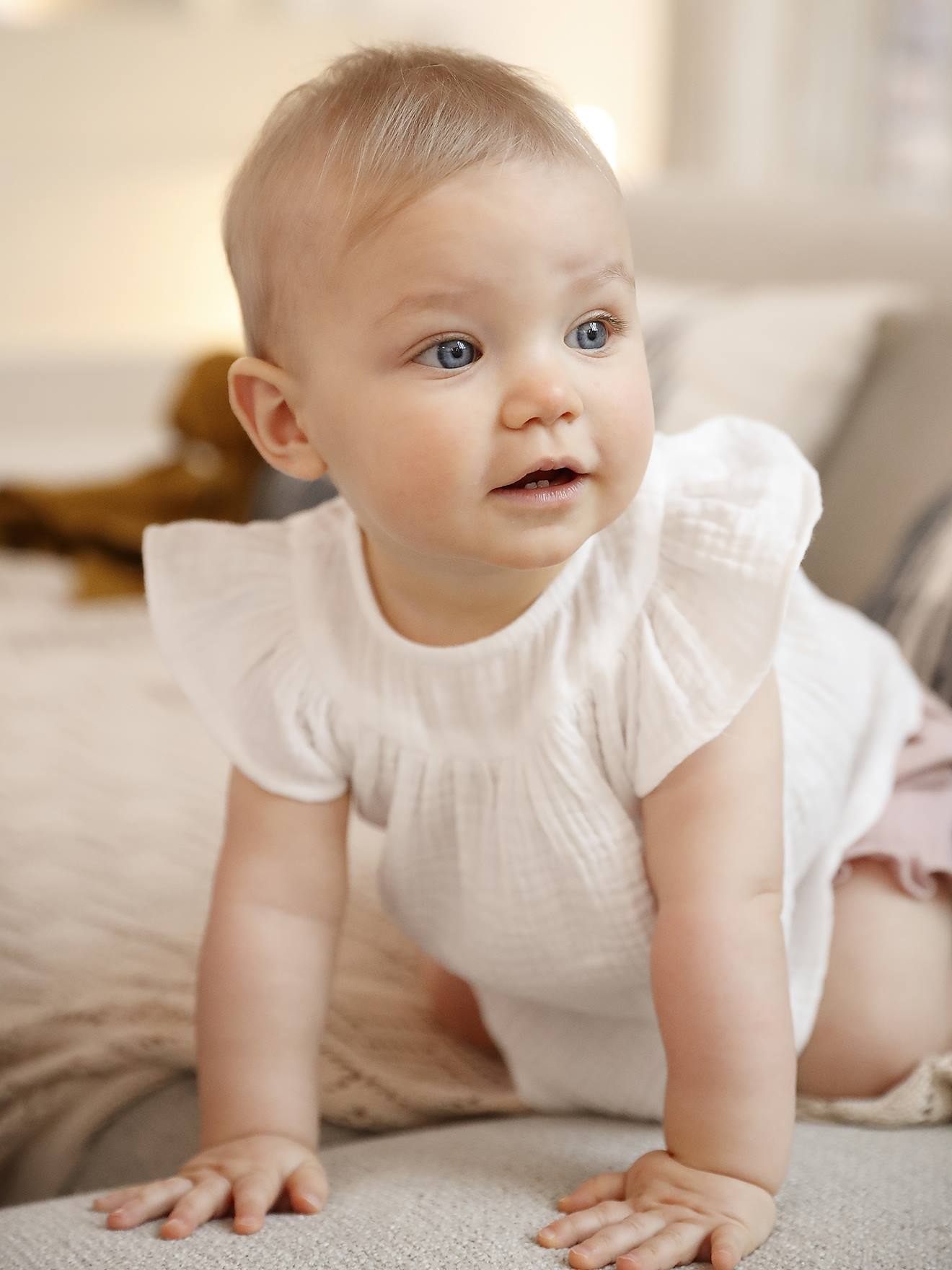 Blouse unie naissance manches courtes volantées écru
