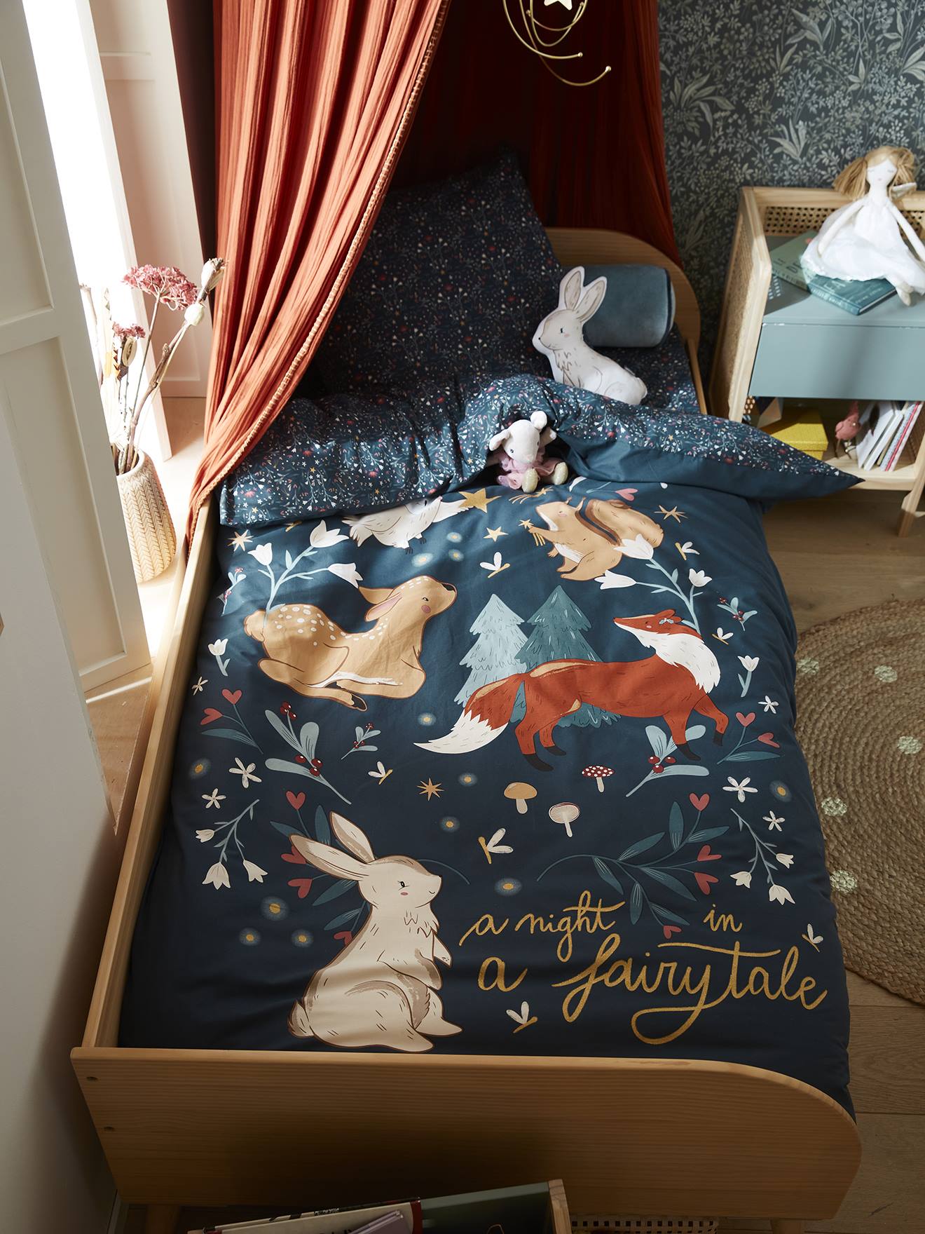 Parure housse de couette enfant et taie d'oreiller BROCÉLIANDE, avec coton recyclé vert imprimé