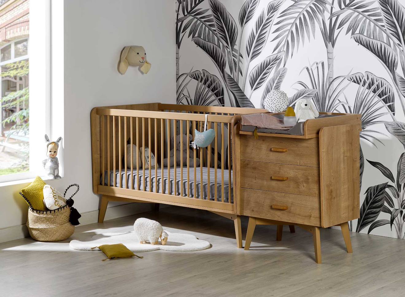 Lit Bébé Évolutif Icone Avec Petite Commode Et Plan À Langer Chêne