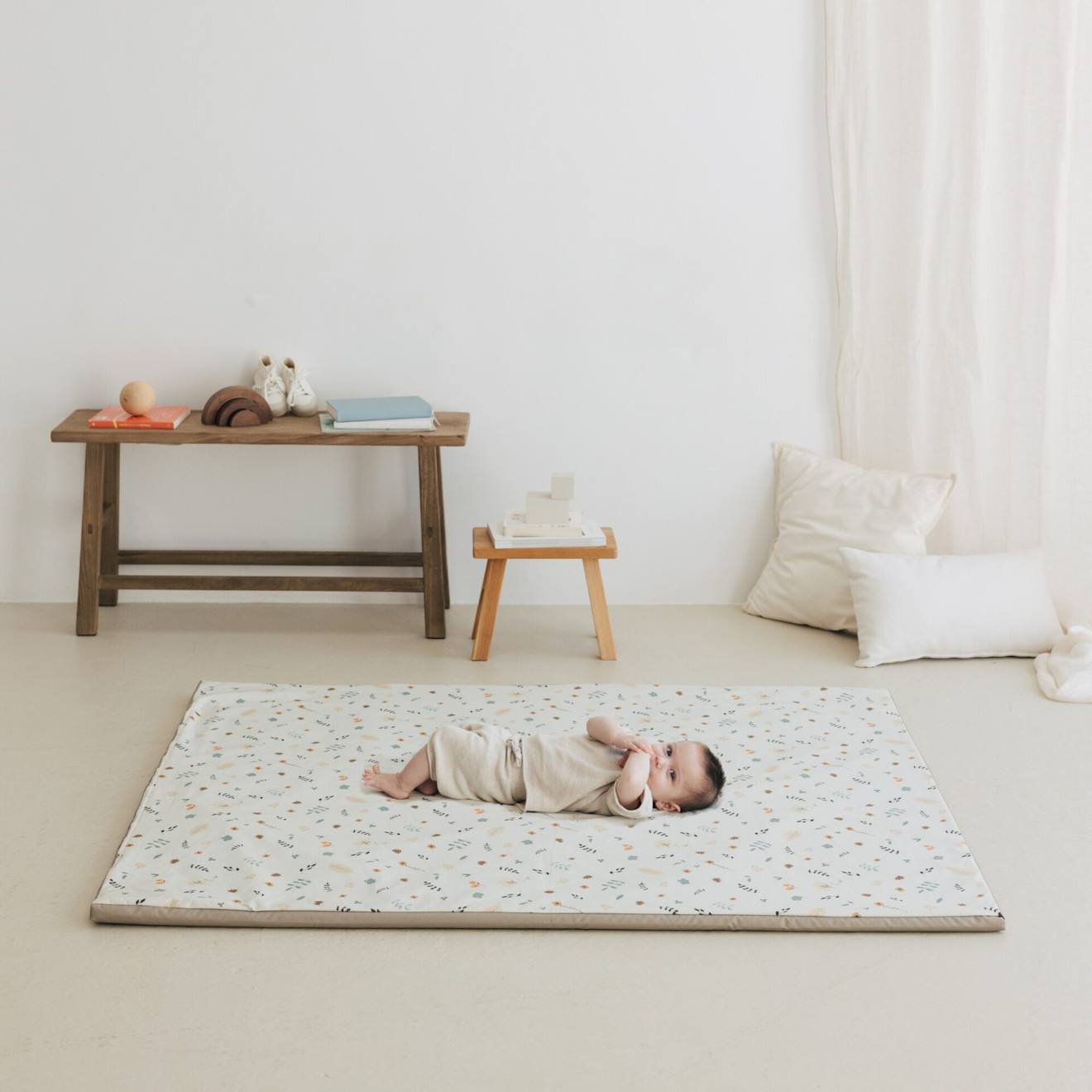 Tapis De Motricité Enrollagateo Coton Biologique Motifs Petite Fleur