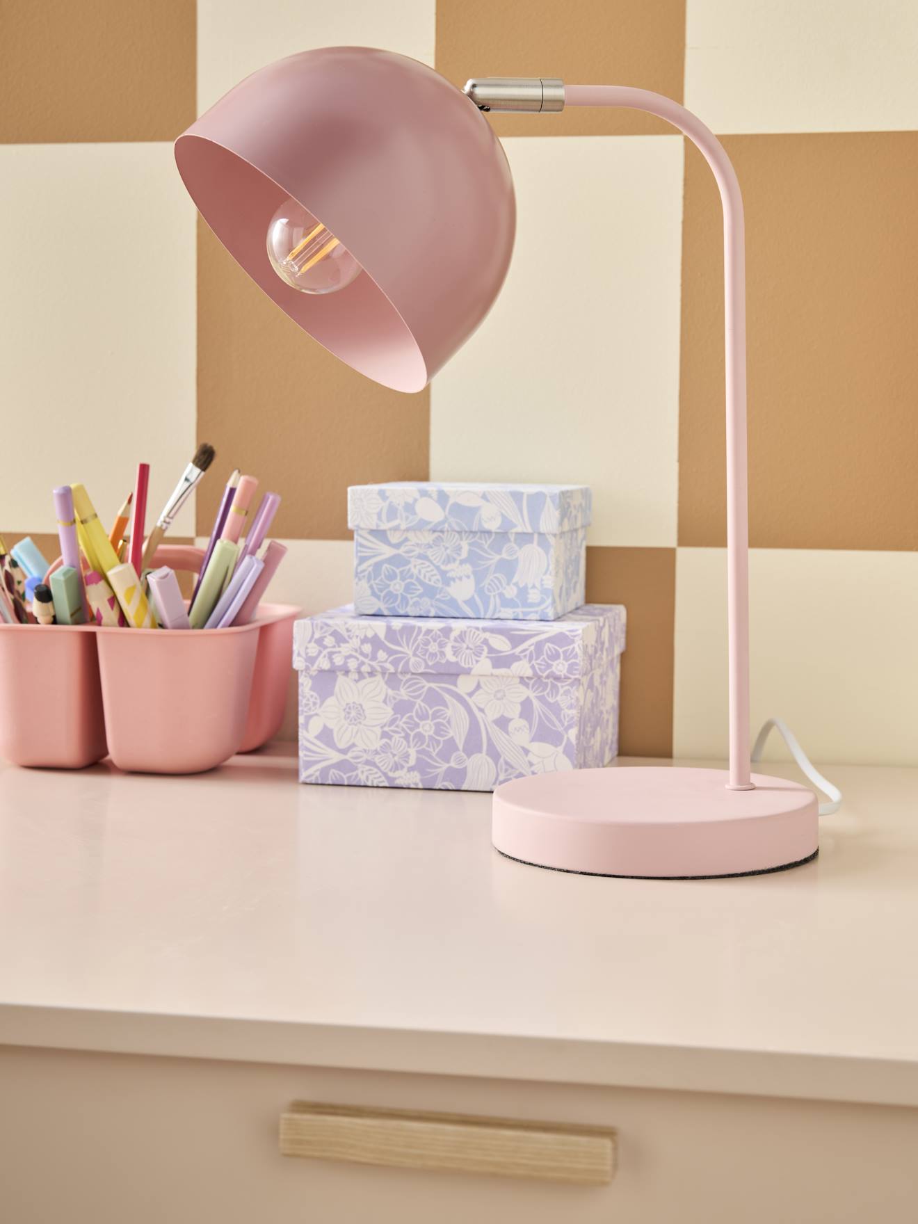 Lampe à poser en métal bicolore rose
