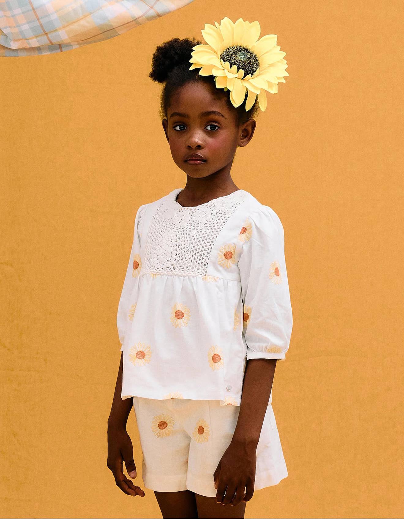 Chemisier En Coton Et Lin Avec Fleurs Et Crochet Beige Clair