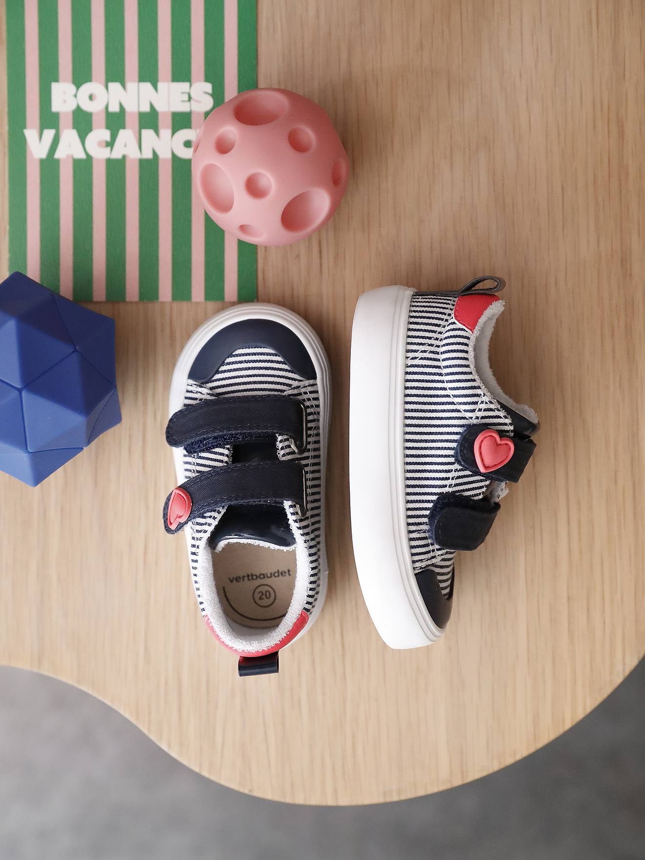 Baskets scratchées bébé rayéet rayé bleu