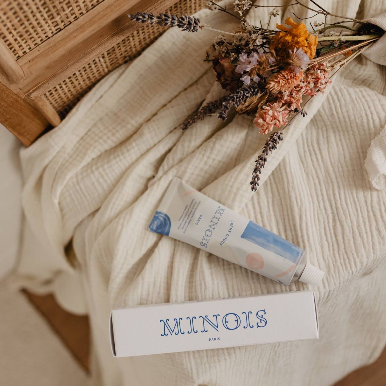 Crème Hydratante Visage Et Corps 100ml Blanc (Minois Paris) - Image 2