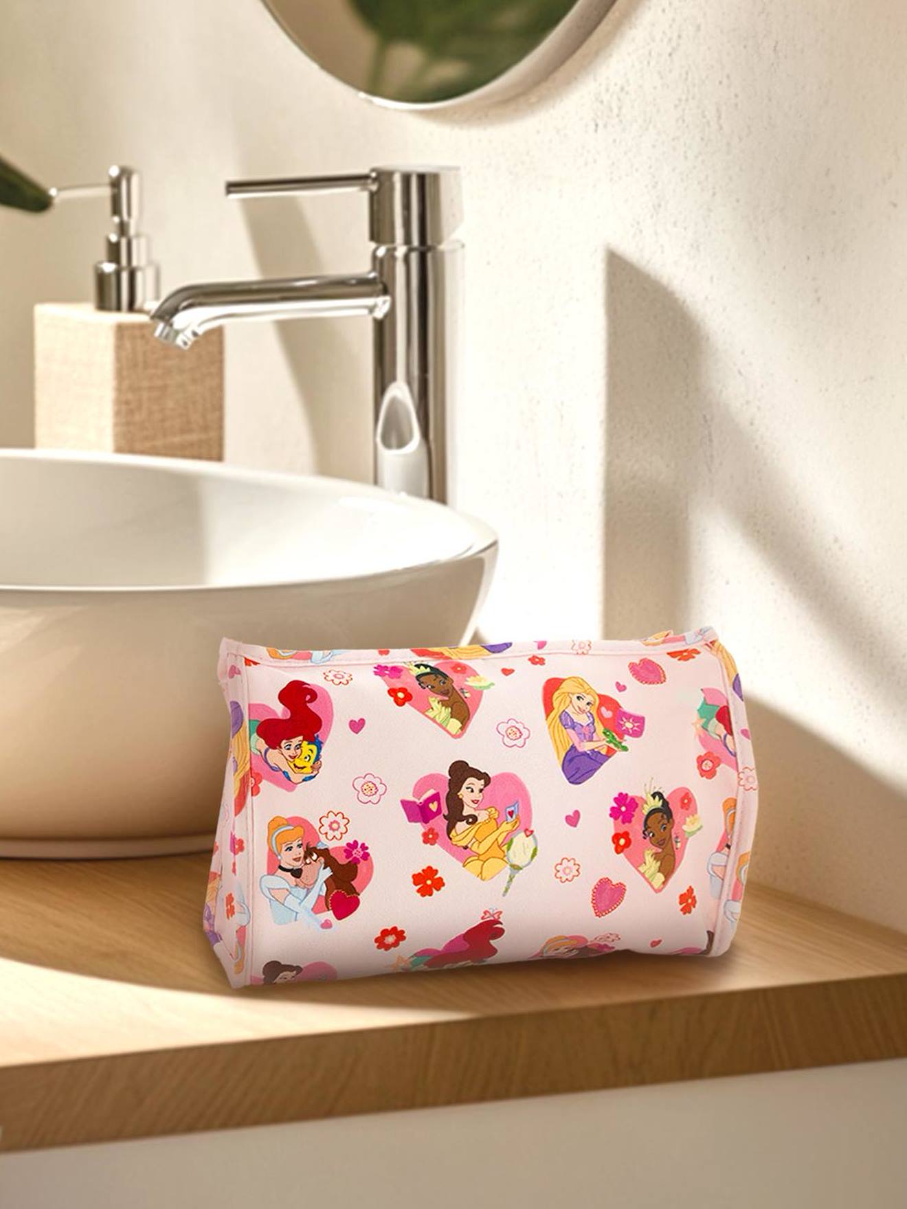 Trousse de toilette rectangulaire Disney Princesses rose 10€