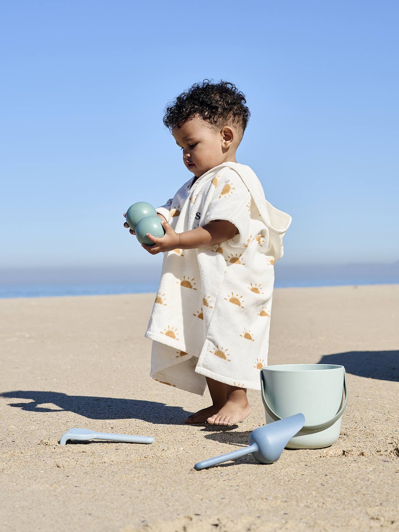 Poncho de bain / plage bébé personnalisable, avec coton recyclé blanc imprimé (Vertbaudet) - Image 1