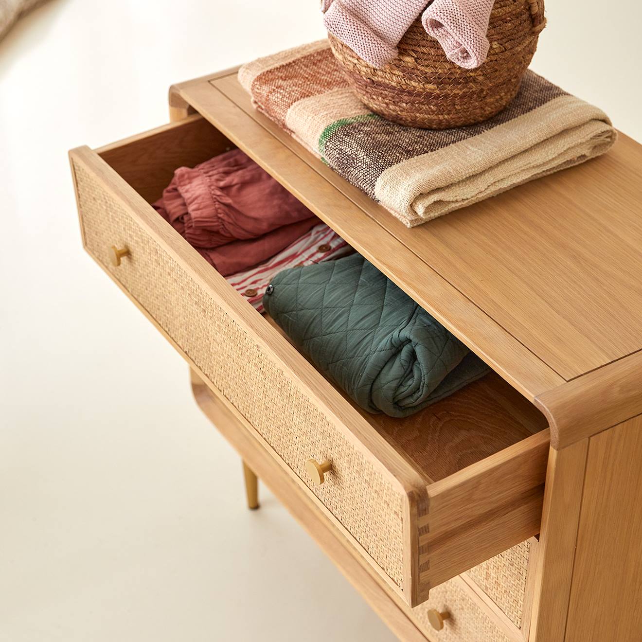 Commode Enfant En Bois De Chêne 3 Tiroirs Côme Naturel (Tikamoon) - Image 1