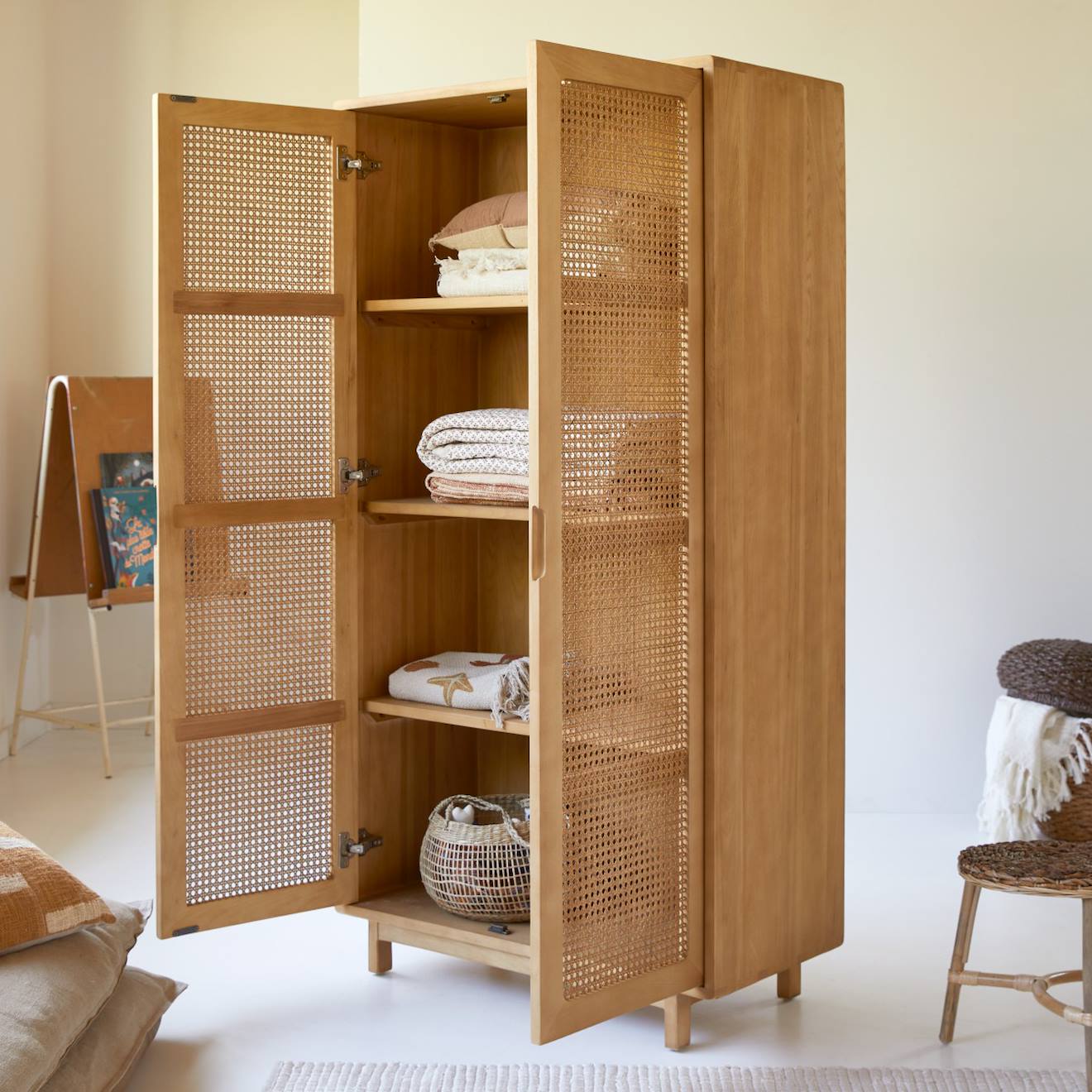 Armoire Enfant En Bois D'orme Massif Et Cannage Luis Naturel (Tikamoon) - Image 2