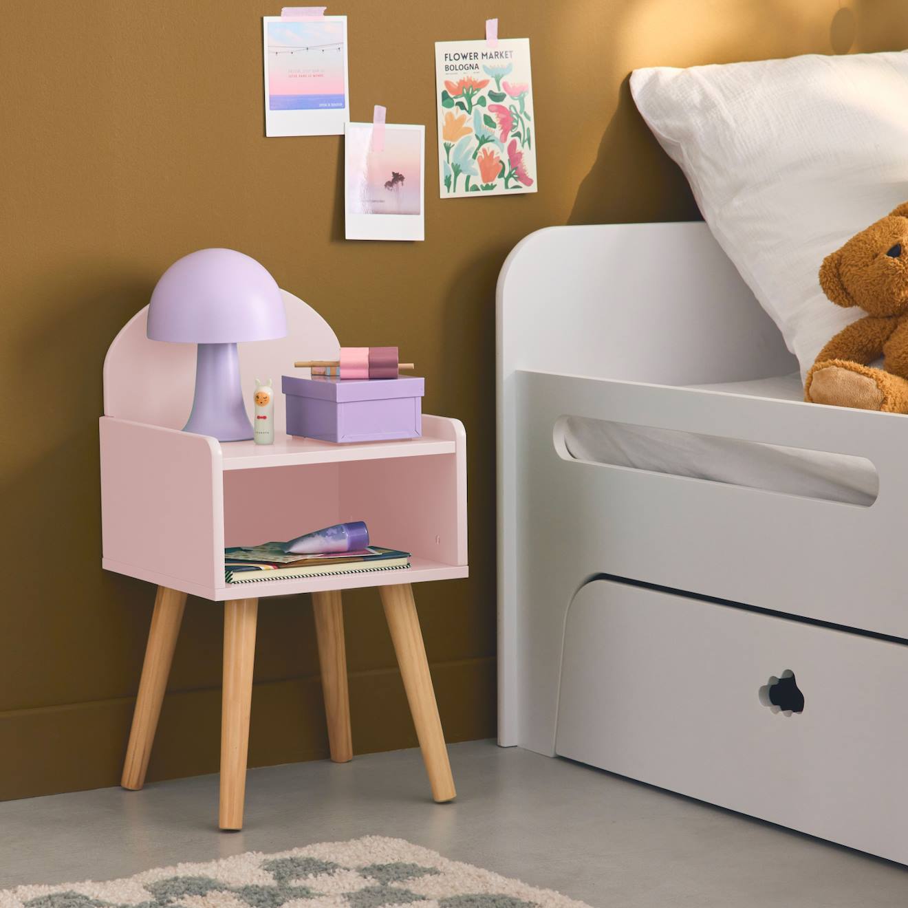 Table De Chevet Chambre Enfant Décor Bois Nephos Rose