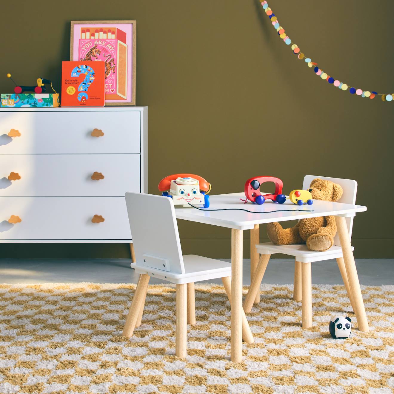Table Carrée Enfant Bois De Pin 2 Chaises Judith Blanc