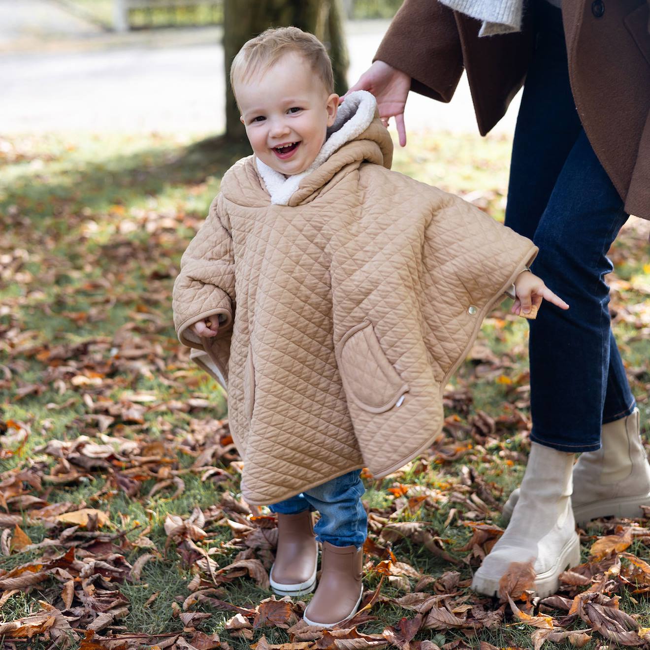 Poncho De Voyage - Dehors Bien Au Chaud Beige (Bemini) - Image 1