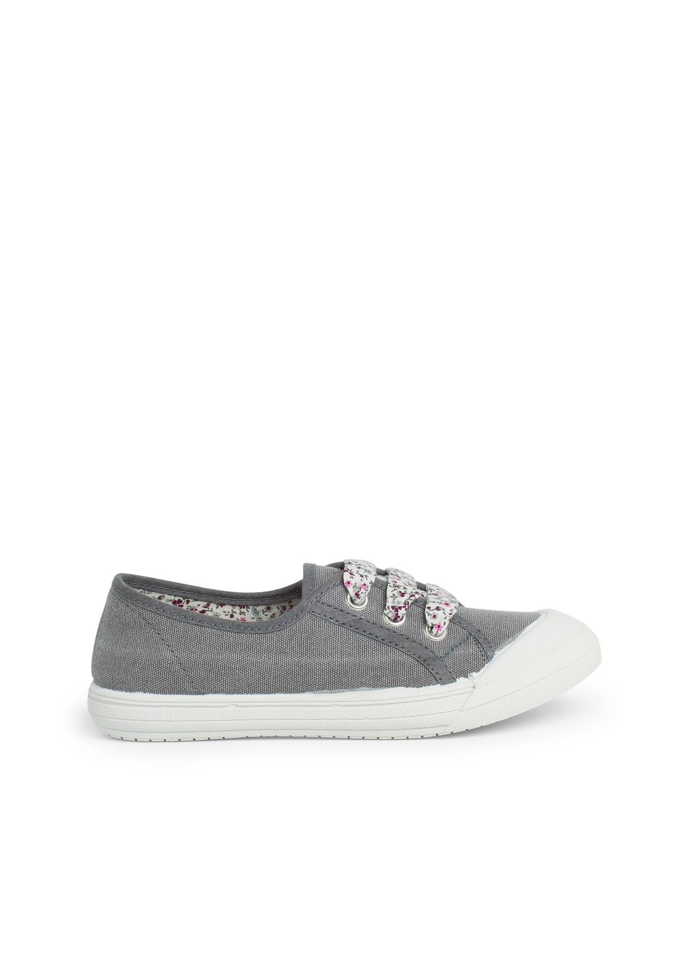 Tennis En Toile Avec Lacets Gris