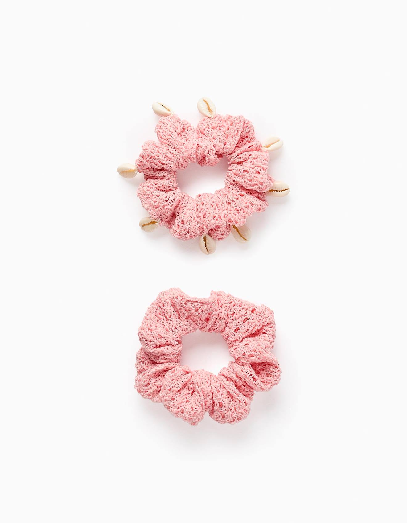 Pack 2 Chouchous En Maille Ajourée Avec Coquillages Rose Clair