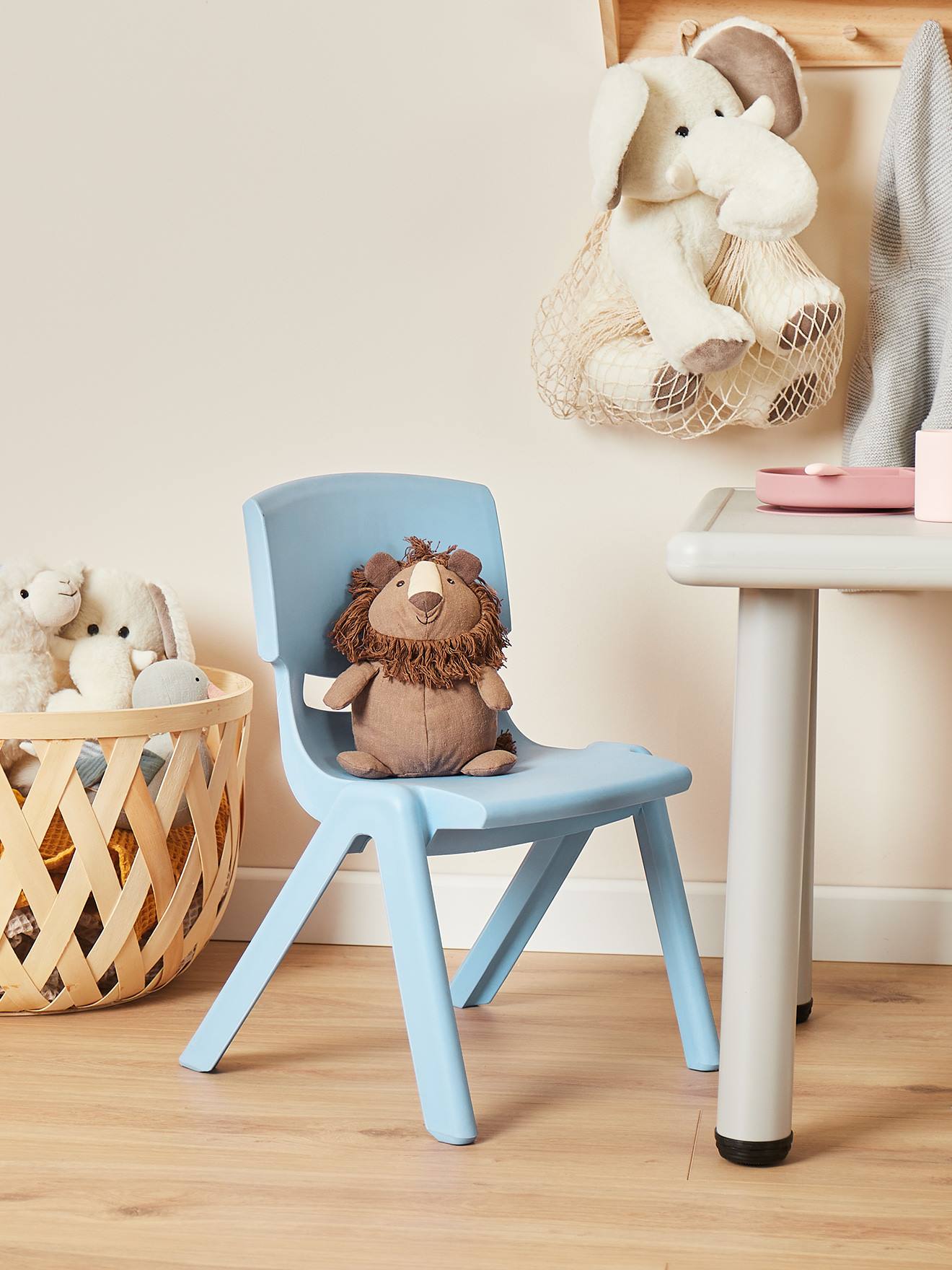 Chaise Enfant Empilable, Intérieur/extérieur Bleu Clair (Bieco) - Image 1