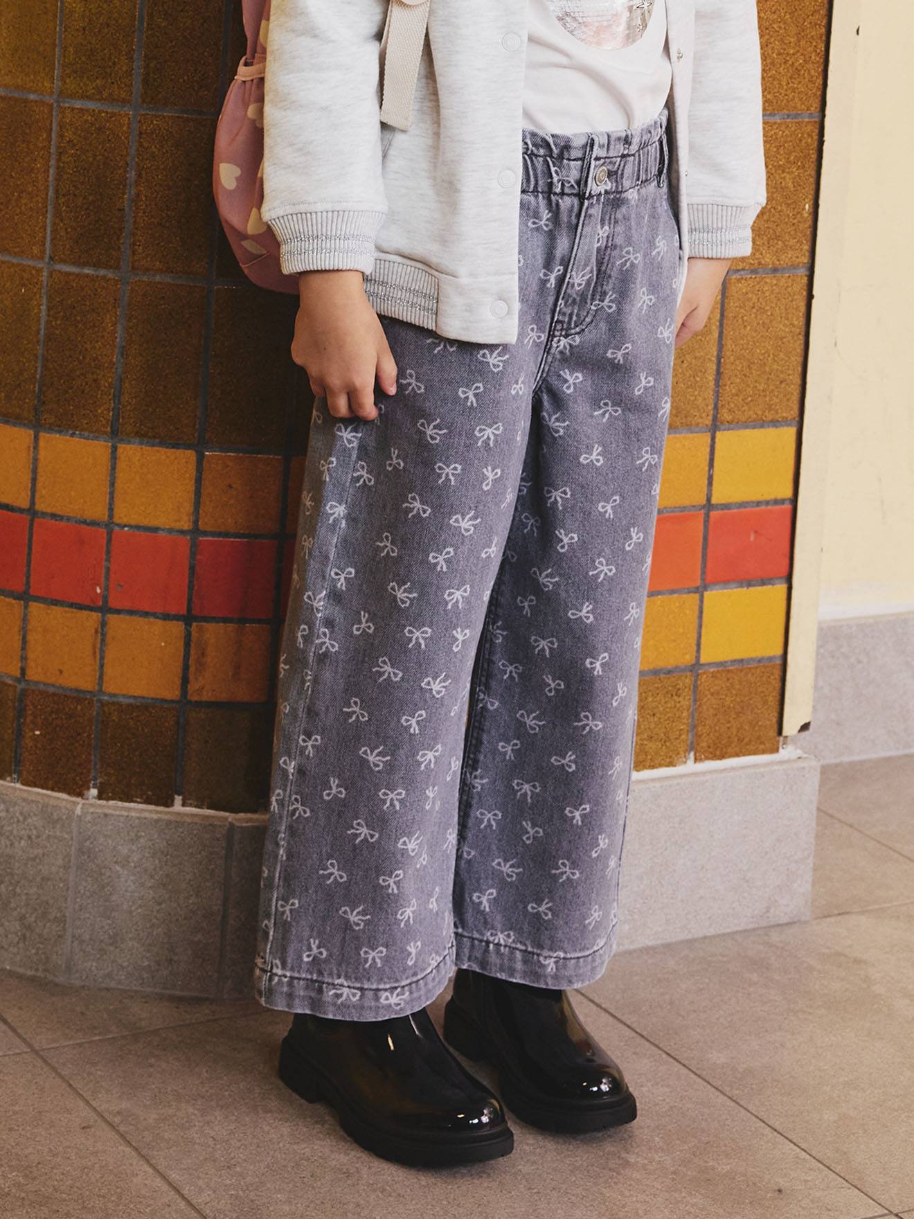 Pantalon fille large motifs fantaisie denim gris 14 €