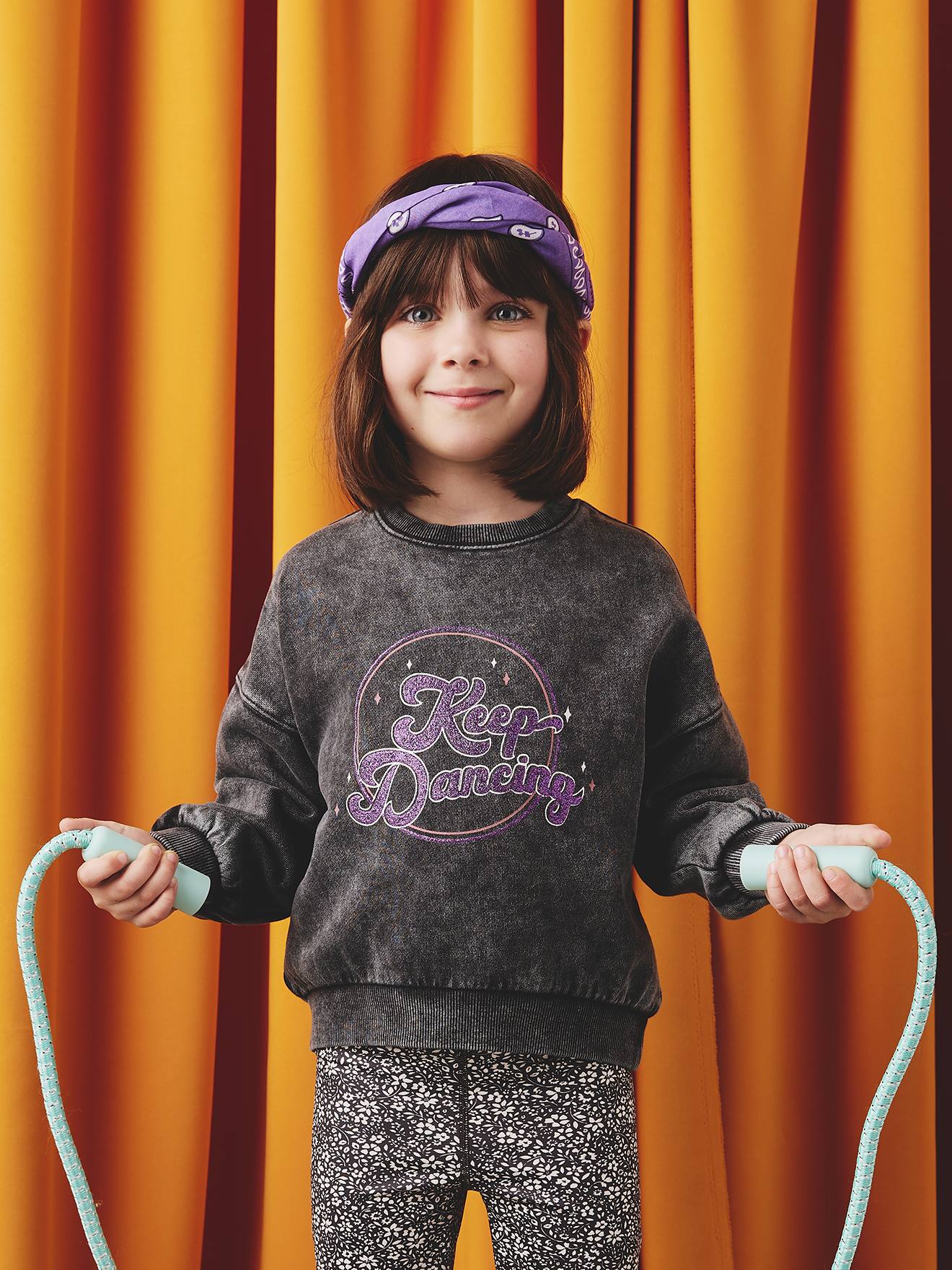 Sweat sport dtail glitter fille anthracite 10 €