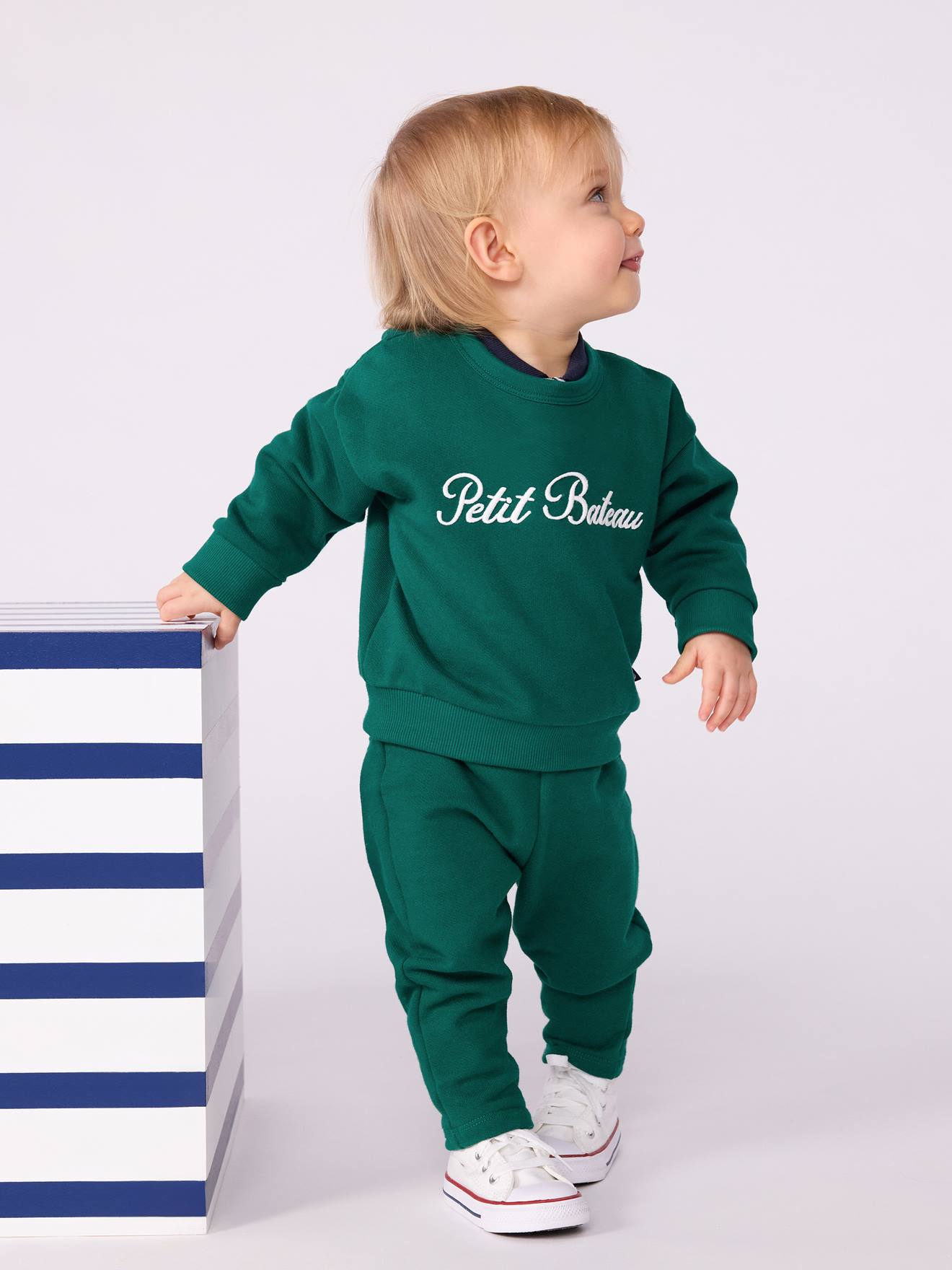 Sweat bébé en coton brodé vert