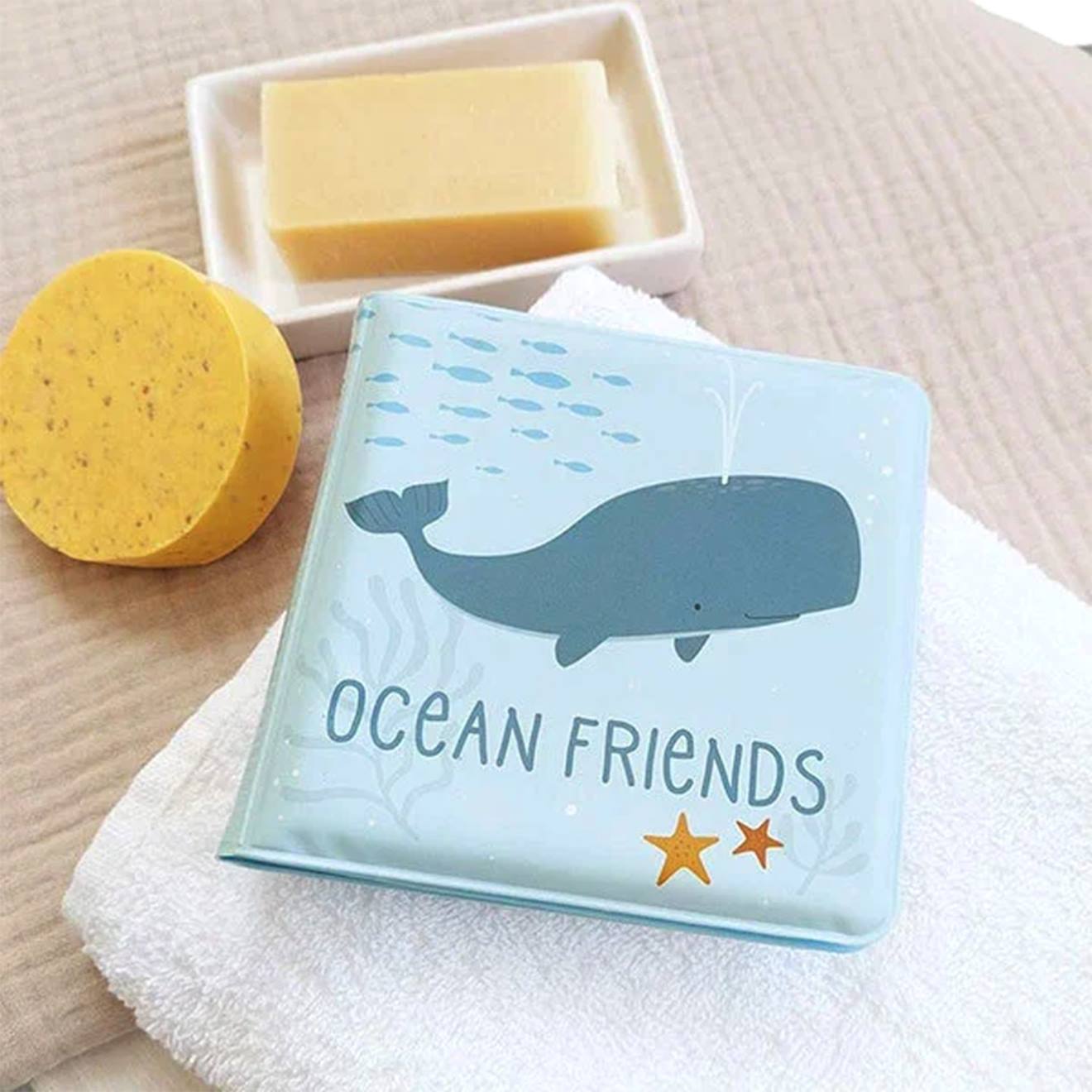 Livre De Bain Pour Enfant Les Amis De L'océan Bleu (A Little Lovely Company) - Image 1