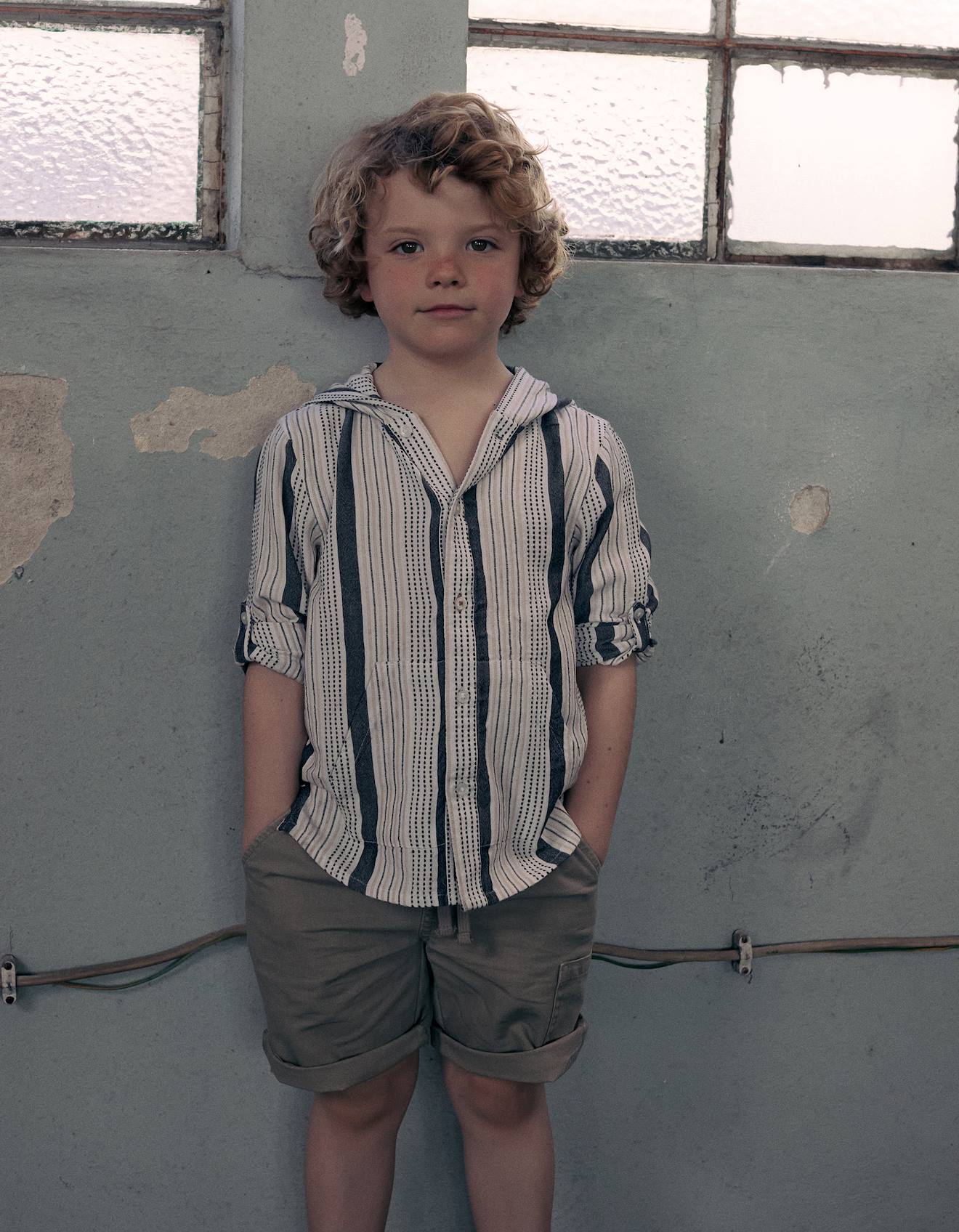 Chemise À Capuche À Rayures En Relief Beige Clair