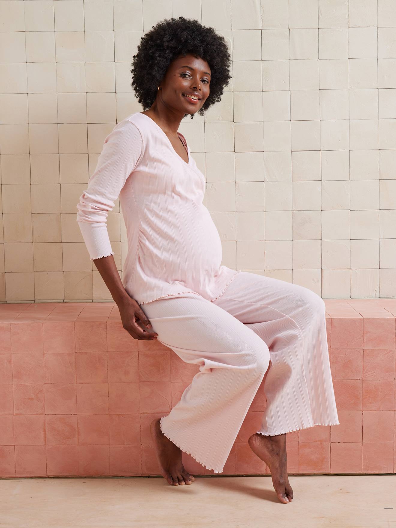 Ensemble 2 pièces pyjama grossesse et allaitement en côtes richelieu rose pâle