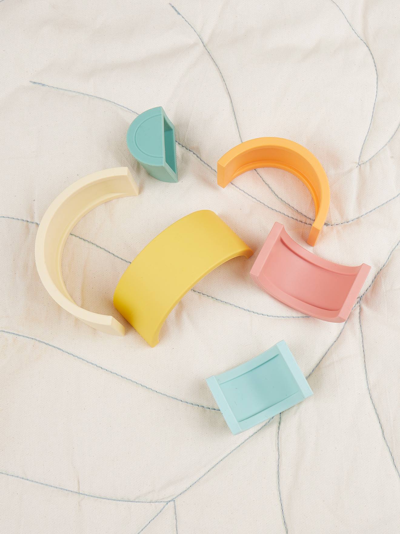 Arc-en-ciel En Silicone - Jeu D’empilage Tropical Vibes (Bieco) - Image 2