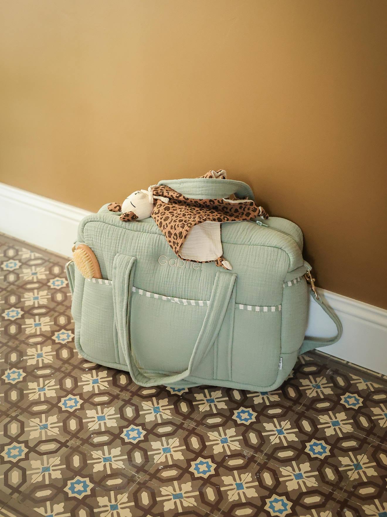 Sac à langer évolutif 24 ou 48h personnalisable vert sauge (Envie De Fraise) - Image 1