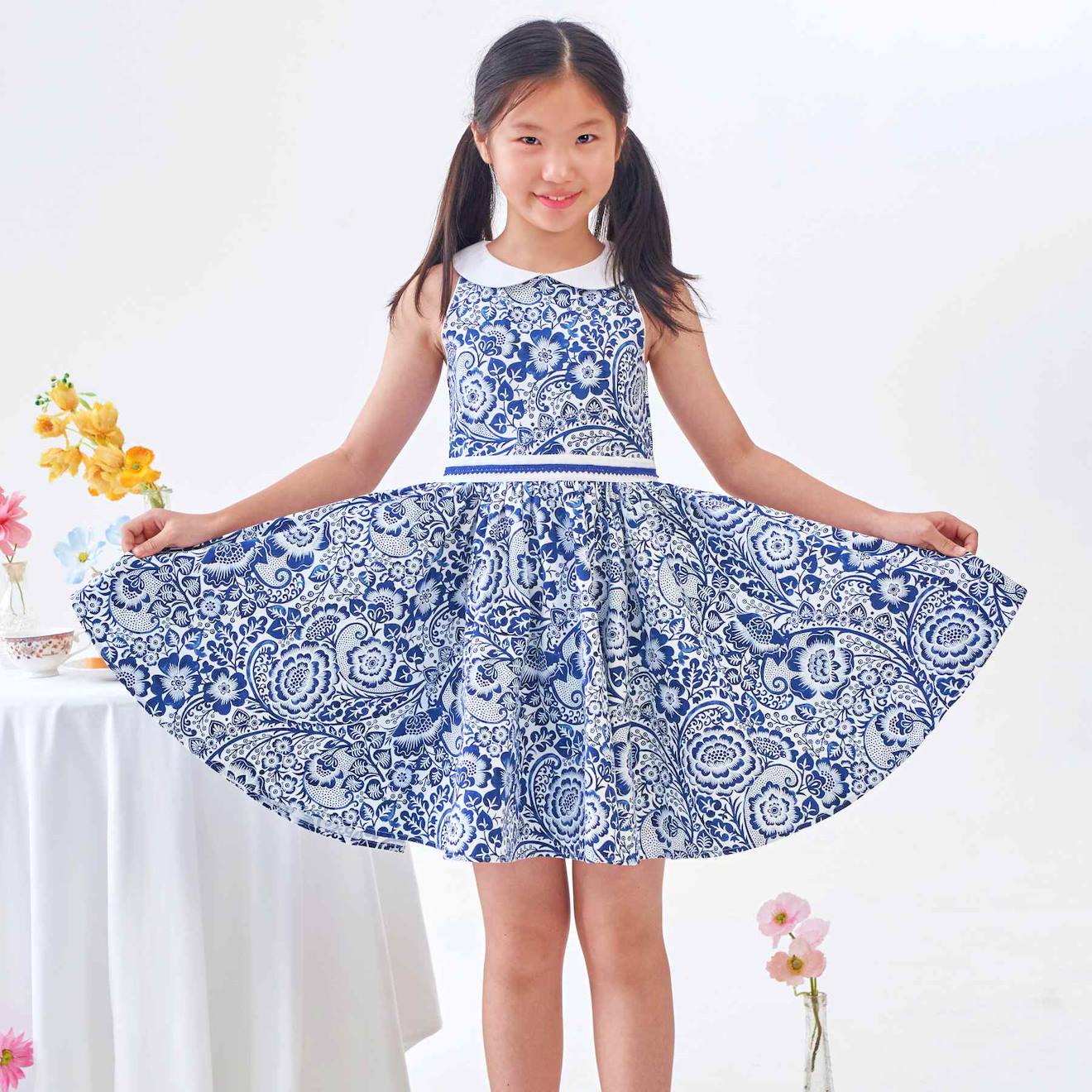 Robe Demoiselle D'honneur Fleurie Hepburn Blanc Bleu Marine