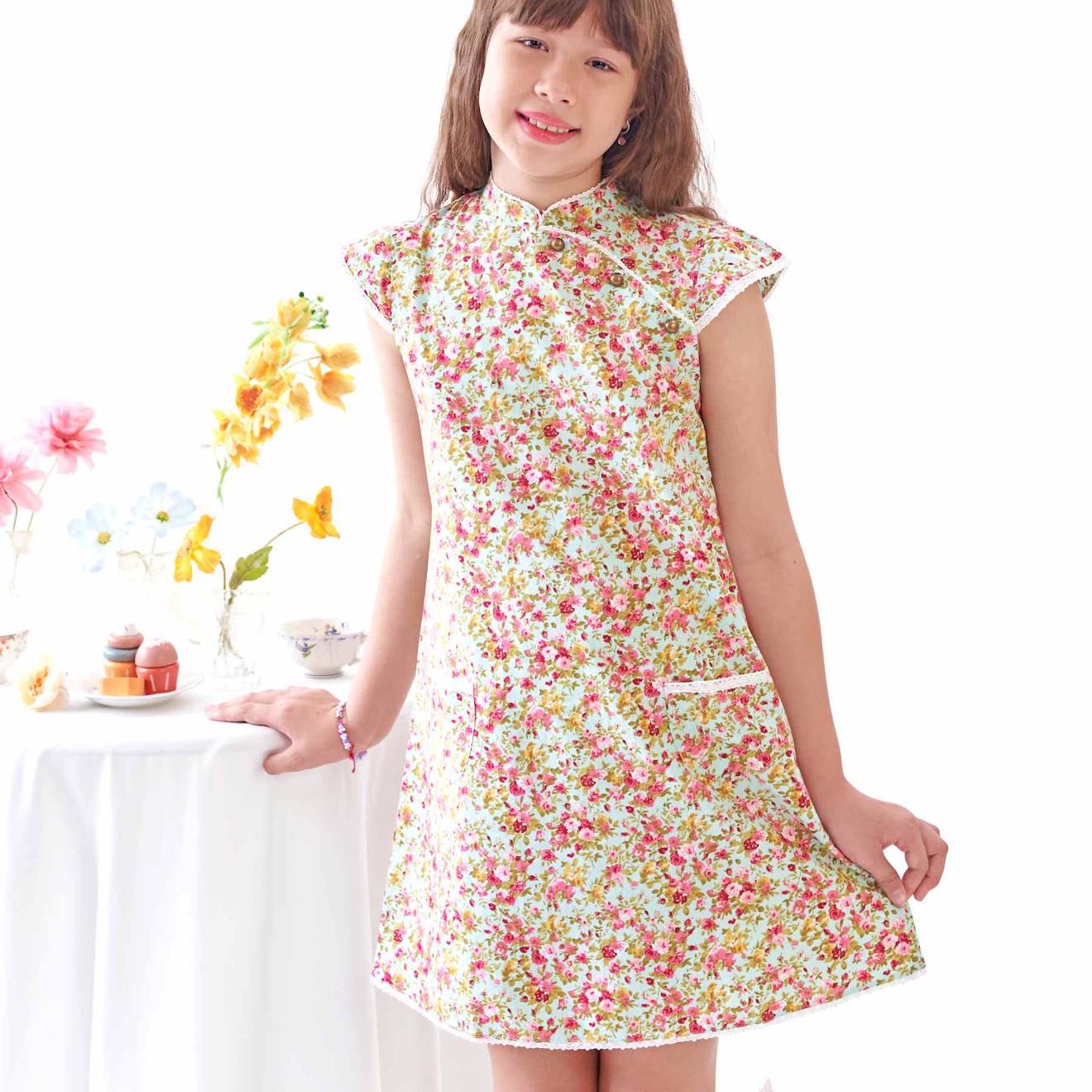 Robe Chinoise Fleurie Col Mao Annam Vert D'eau Rouge