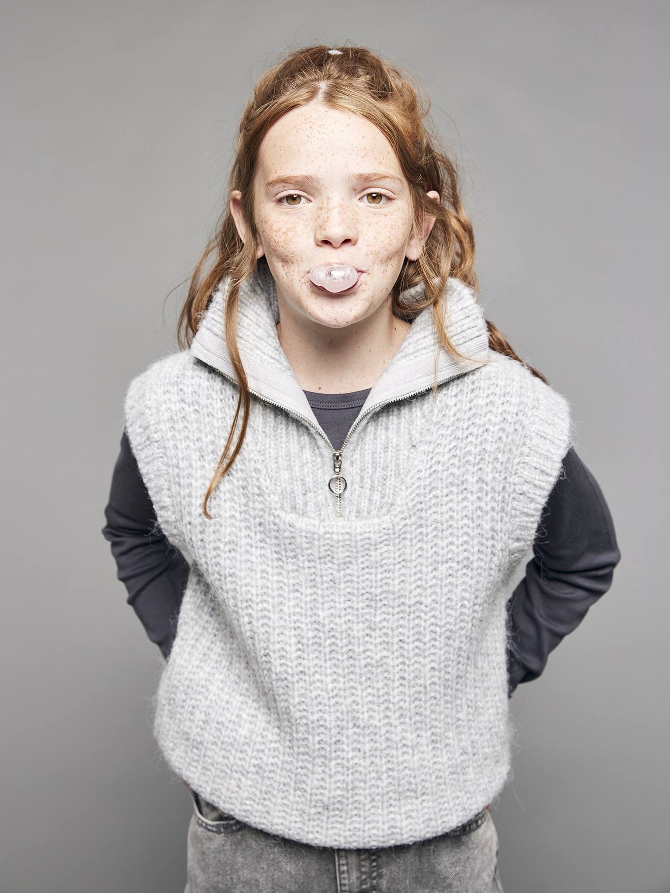 Pull camionneur sans manches fille gris chin 13 €