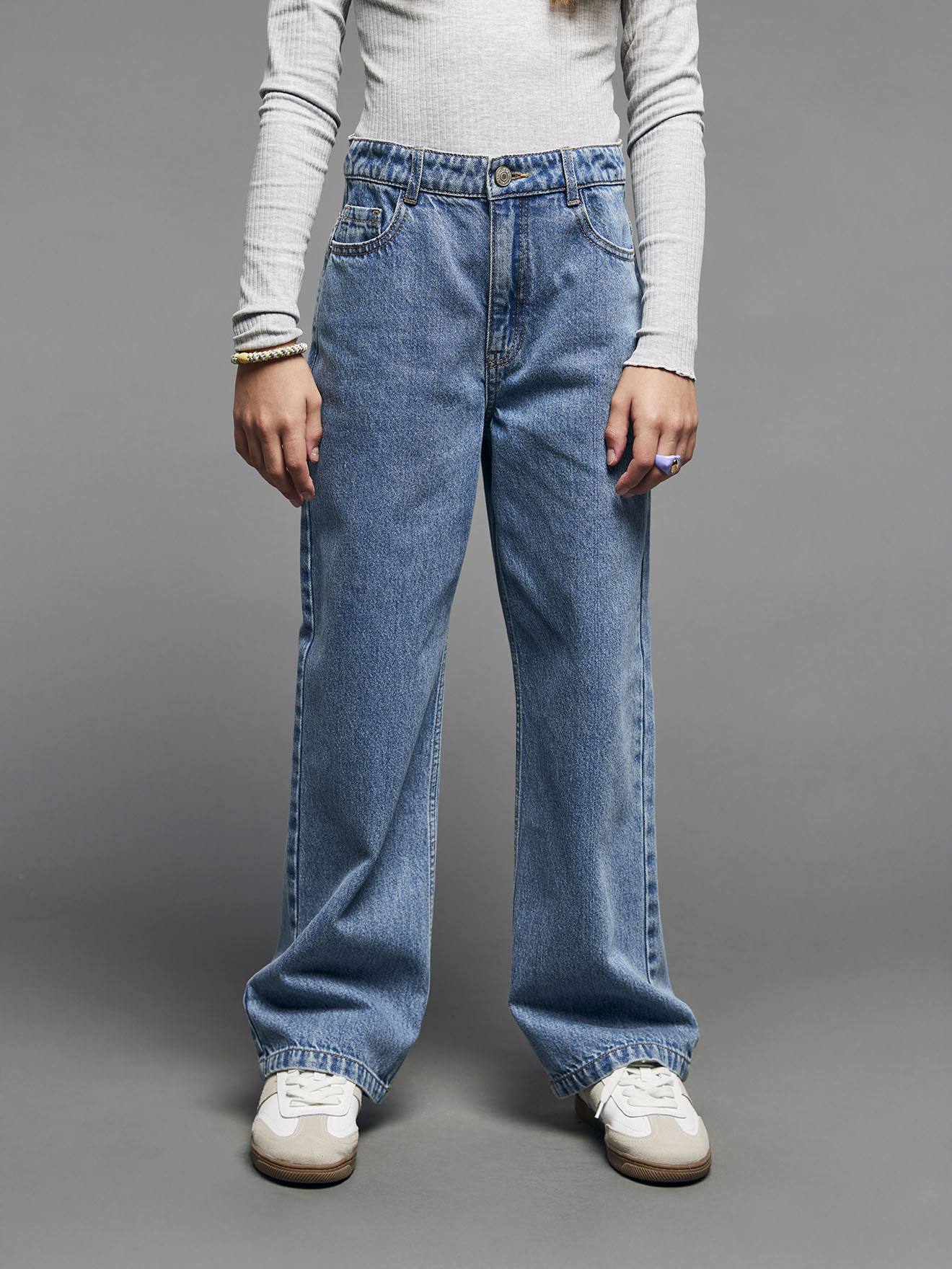 Jean droit fille bleu moyen 30 €
