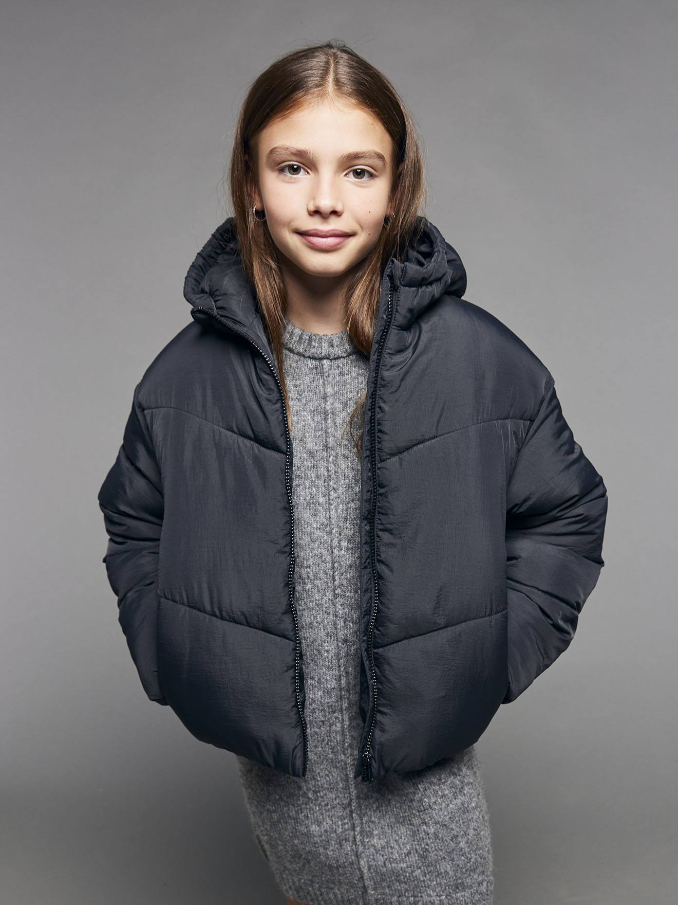 Doudoune fille courte à capuche noir