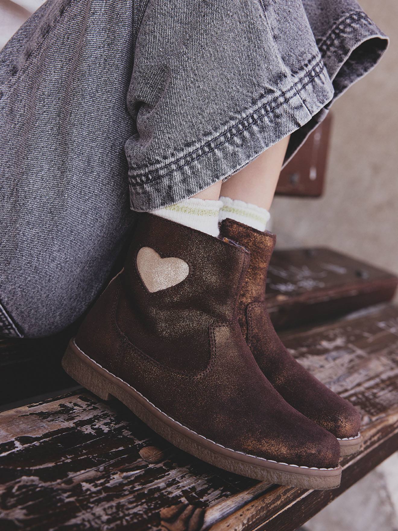 Boots enfant fille coeur cuir zippées bronze