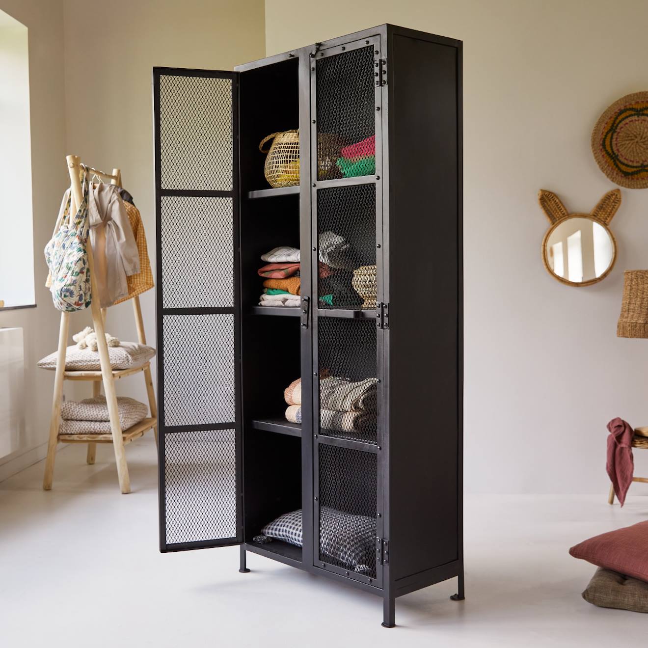 Armoire Enfant En Métal Noir 175 Cleo Noir (Tikamoon) - Couverture