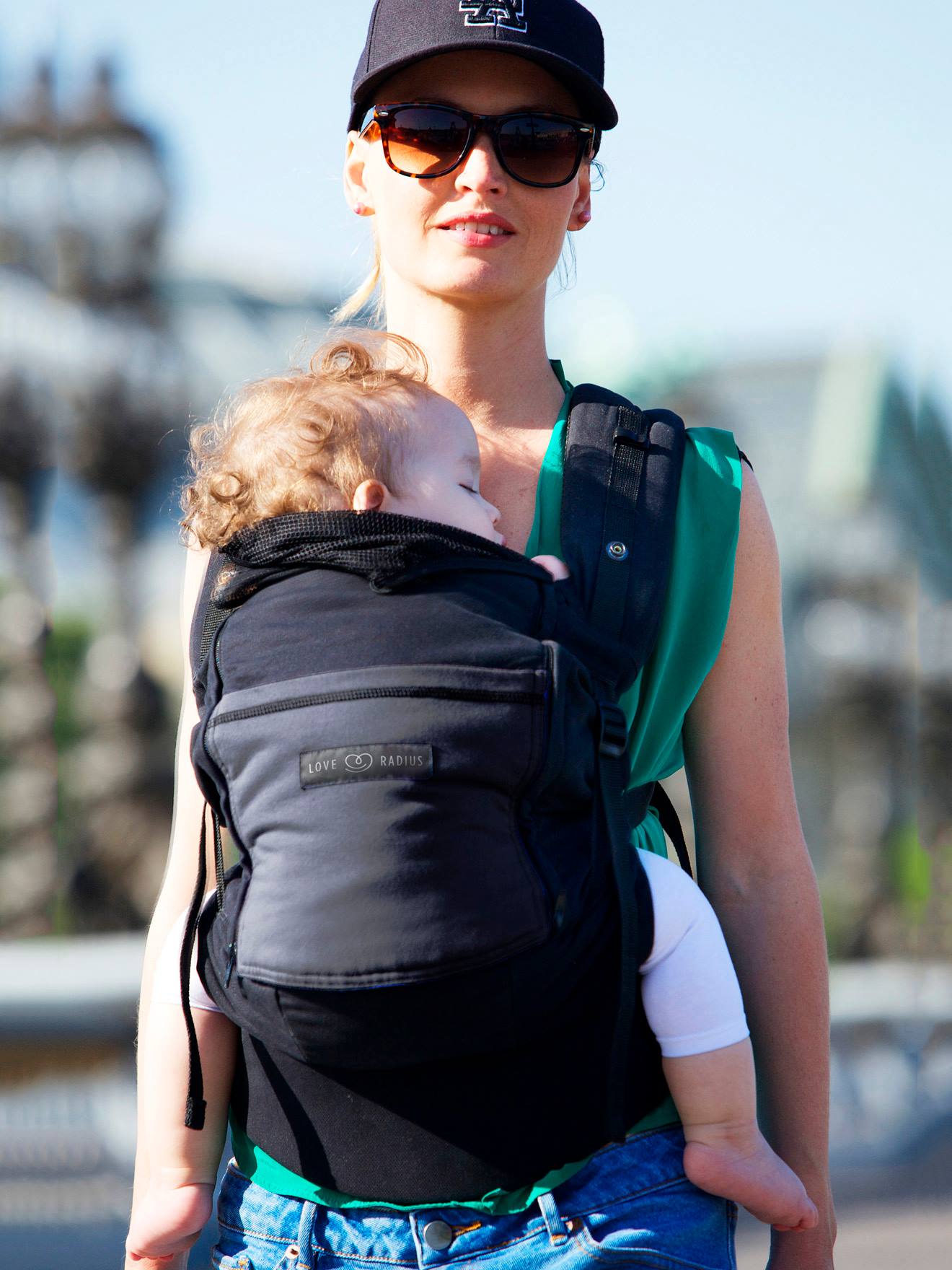 Accessoires/ pack réhausseur pour porte bébé Love Radius - L'univers de mon  bébé