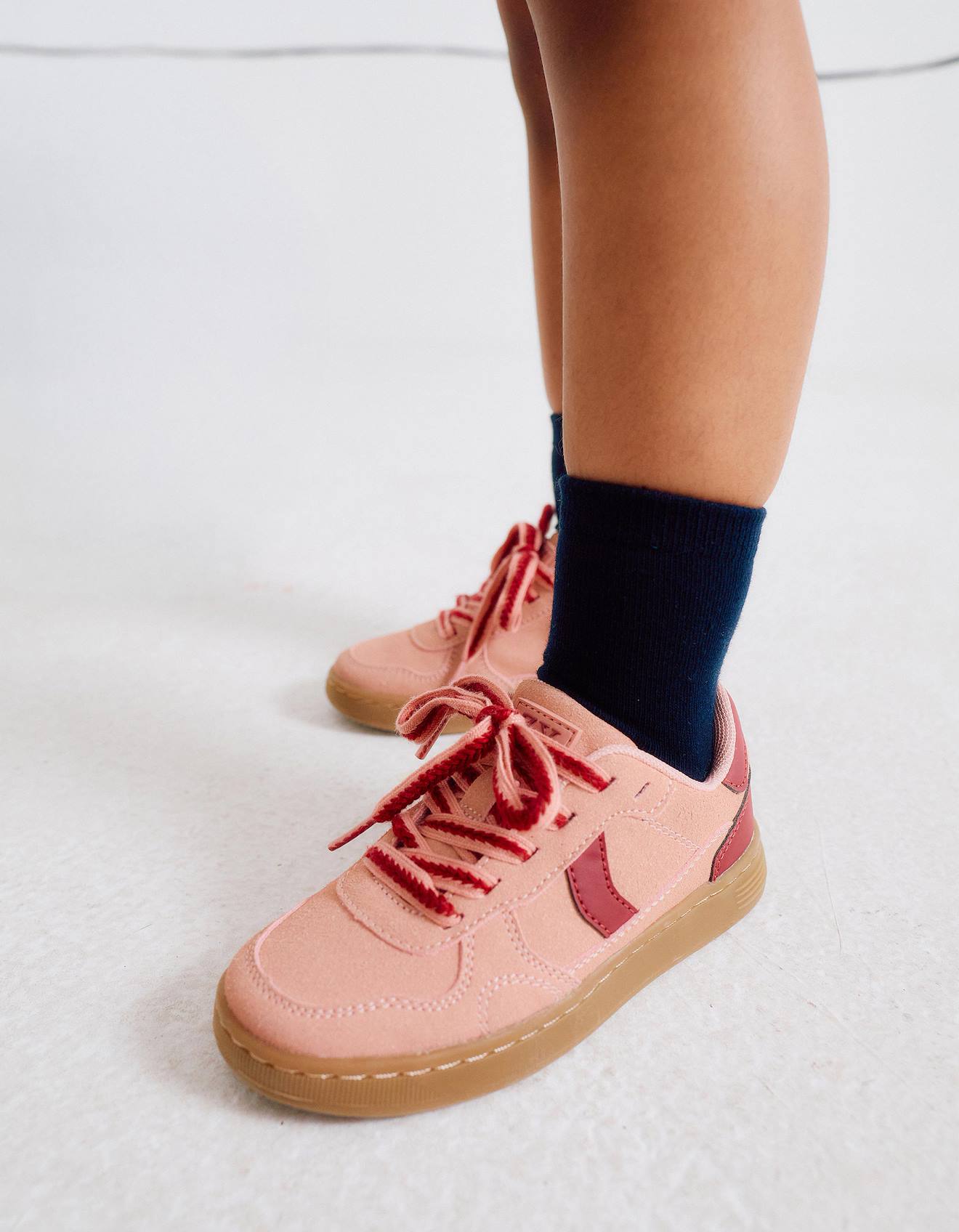 Baskets Rétro En Daim Avec Lacets Rose