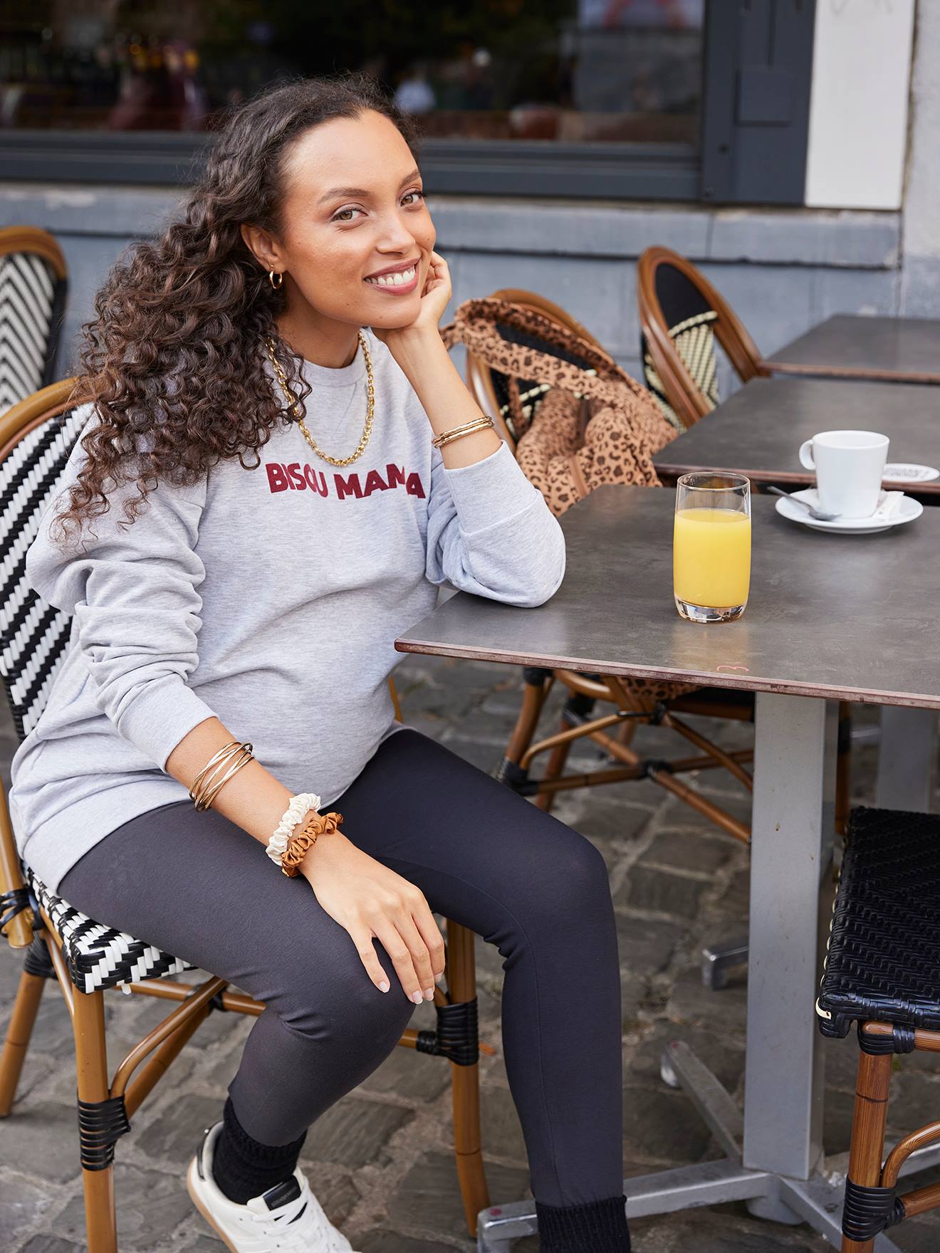 Ensemble sweat "bisou mama" et legging grossesse et postpartum gris chiné (Envie De Fraise) - Image 1