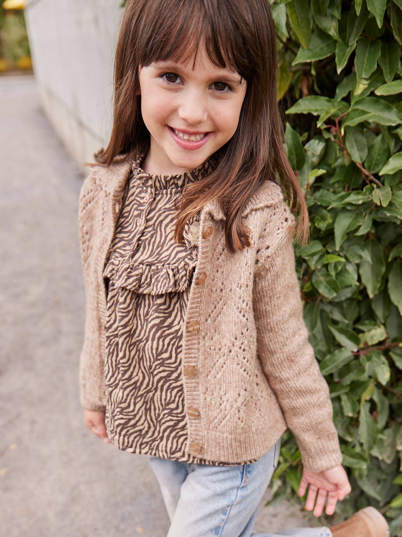 Gilet fille maille ajourée noeuds fantaisie moka