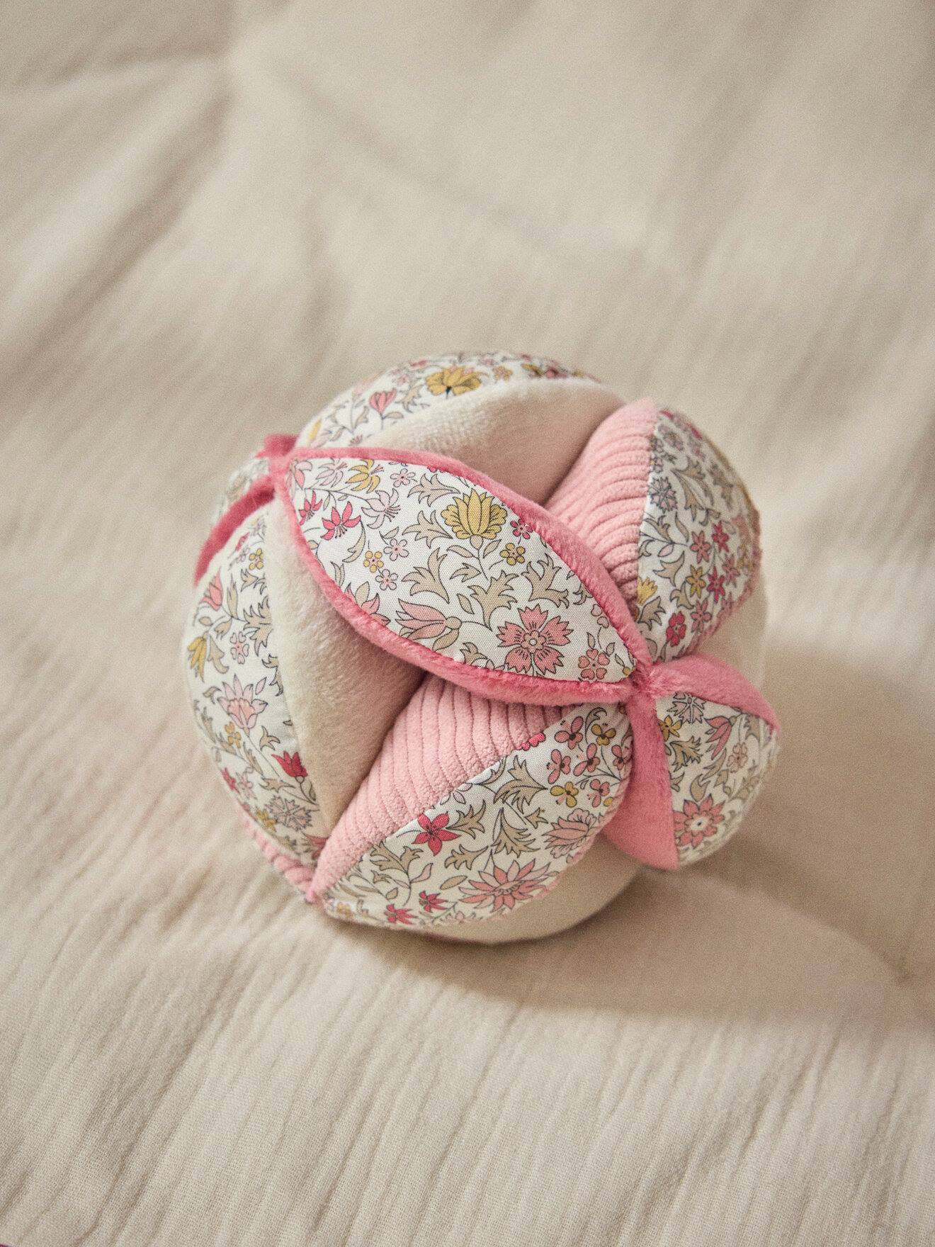 Balle D'éveil En Velours Et Tissu Liberty Lib Godington Park